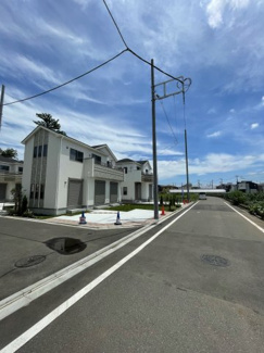 【前面道路含む現地写真】 | 前面道路含む現地写真です