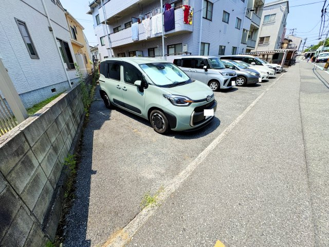 コーポMSDの駐車場