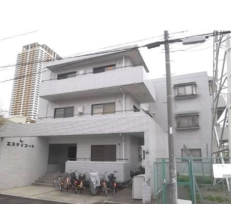 エスケイコート