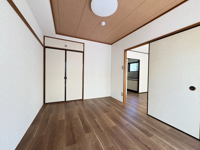 メゾン日吉の寝室|写真は同建物の別部屋を参考に掲載しております。