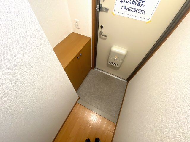 ボナールB棟の玄関