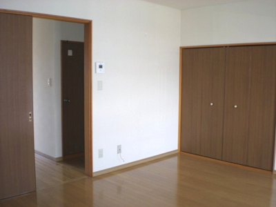 【寝室】 | ゆうとぴあＢ | 洋室１０帖　フローリング