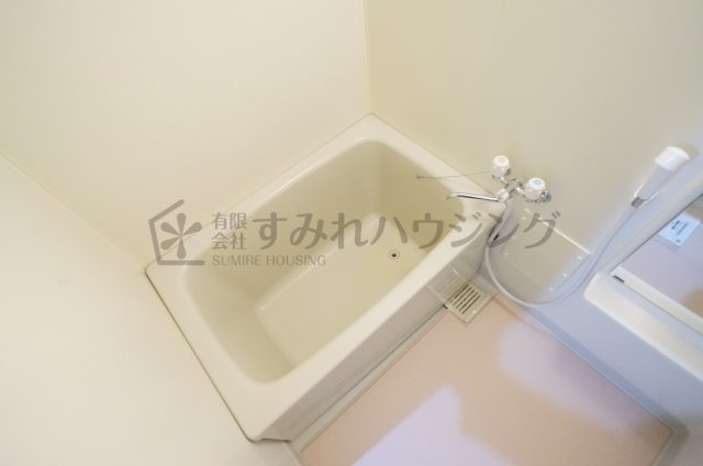 メゾンマリーゴールドの浴室