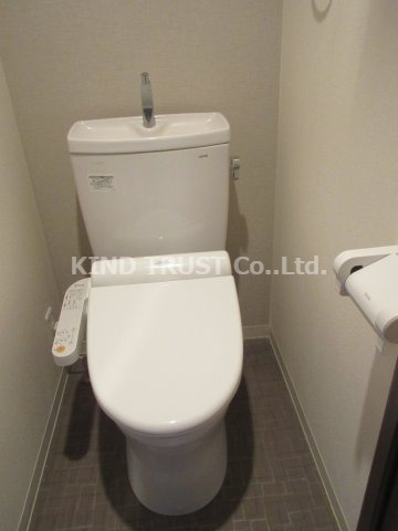 プレサンス梅田東アルファのトイレ|コンパクトで使いやすいトイレです