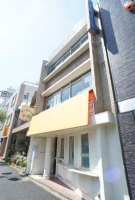 【外観】 | 三栄ビル | 鉄筋コンクリート造のがっちりとした建物。