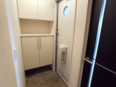 【玄関】 | ヴィラ・シャロム A棟