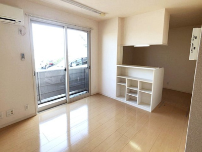 【居間・リビング】 | ヴィラ・シャロム A棟