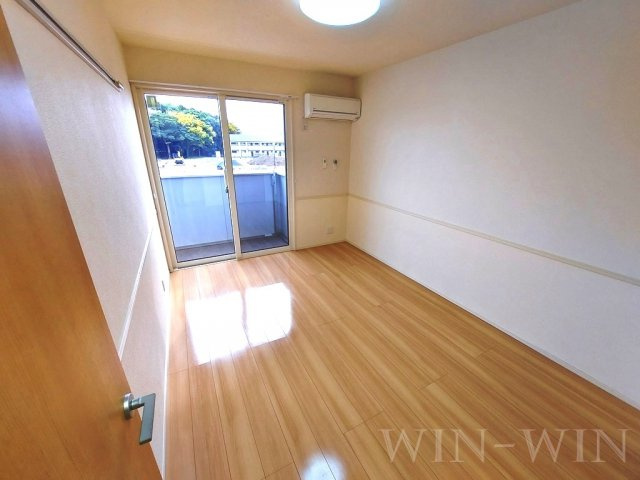 ボヌールⅡの居間・リビング