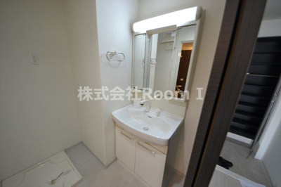 【洗面所】 | サムティ上町台龍造寺（旧アルカサル龍造寺） | 広い洗面スペース