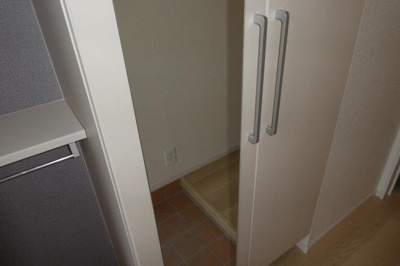 【収納】 | ニュー・エンブレムB | シューズボックス