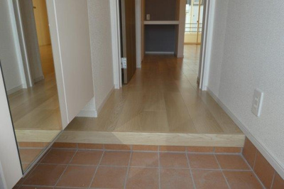 【玄関】 | ニュー・エンブレムB