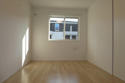 【寝室】 | ニュー・エンブレムB | 洋室