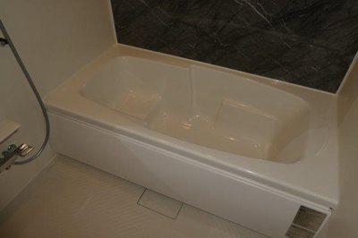 【浴室】 | ニュー・エンブレムB | 一坪風呂（追い炊き付き）