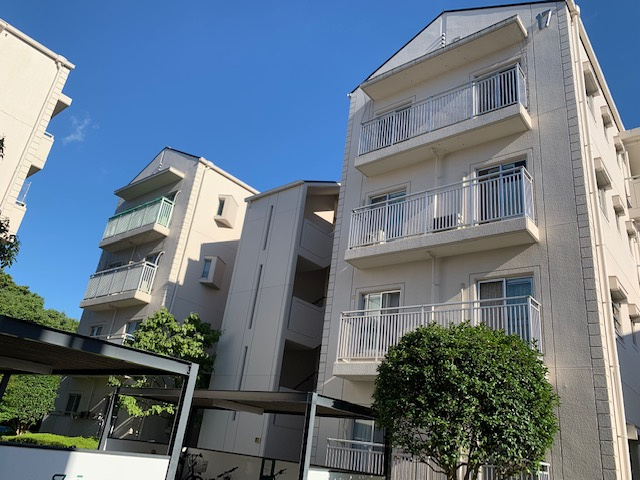 ソリステ神戸藤原台17号棟の外観