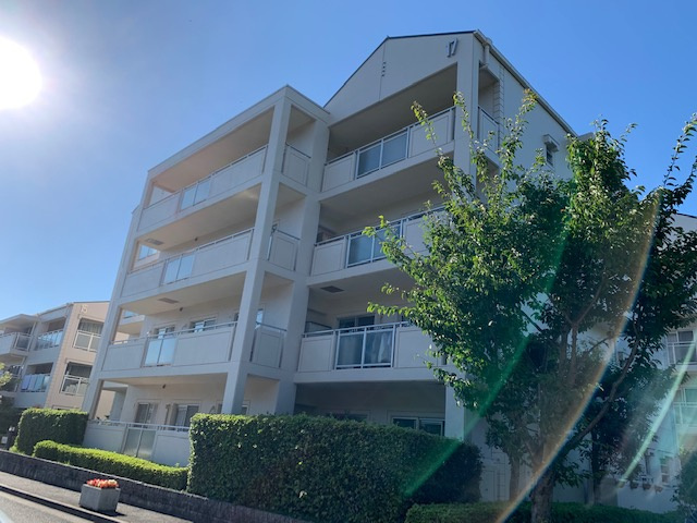 ソリステ神戸藤原台17号棟の外観