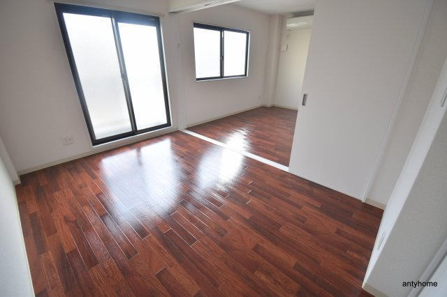 Esperanza Hiko　仲介手数料無料の居間・リビング