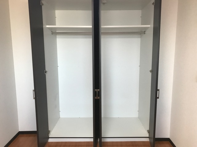 Ｎｏｔｈｅｒｎ Ｂｌｕｅ Ｔｏｗｎ（ノーザンブルータウン）の洋室|クローゼット（北洋室）(イメージ)