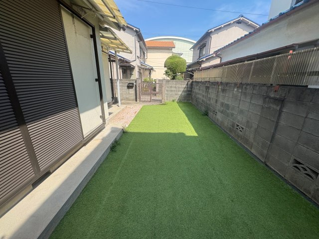 花園町貸家の駐車場