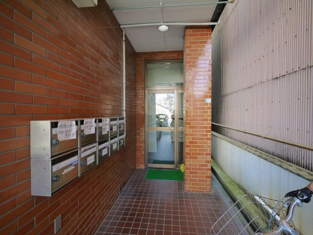 やぎもとビルのエントランス|エントランスです