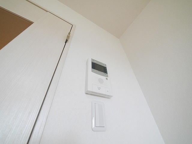 グラディオ新大宮のその他共用部分|モニター付きインターホン