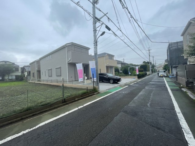 【前面道路含む現地写真】 | 府中市緑町1丁目新築戸建て4棟　1号棟 | 前面道路含む現地写真です