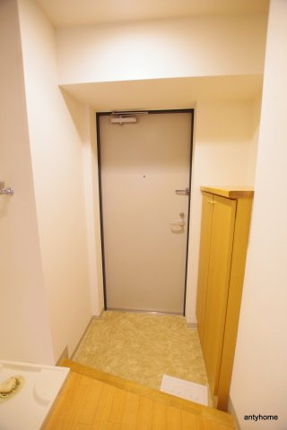 エスリード福島第3　仲介手数料無料の玄関