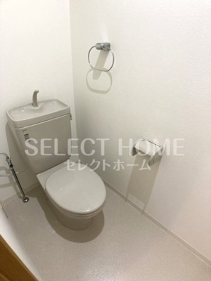 【トイレ】 | ホワイトクラウドIV | 清潔感のあるトイレです