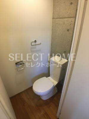【トイレ】 | 四季織る家 | ゆったりとした空間のトイレです