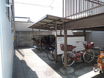 【その他共用部分】 | リバティコーポカズ | ☆屋根付き駐輪場☆