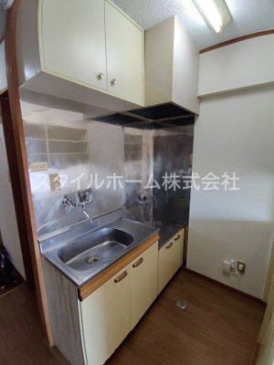 【キッチン】 | シティキャビン | コンパクトなキッチンで掃除もラクラク