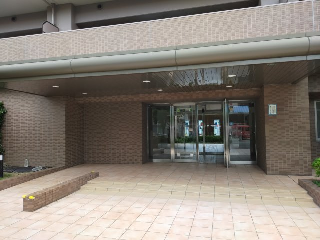 メイツ城東深江橋のエントランス|オートロック付きマンションで安心ですね♪
