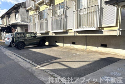 【駐車場】 | リ・フェニックス