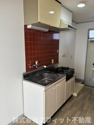 【キッチン】 | リ・フェニックス | 吊戸棚付き