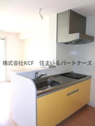ピエスのキッチン|コンパクトなキッチンで掃除もラクラク