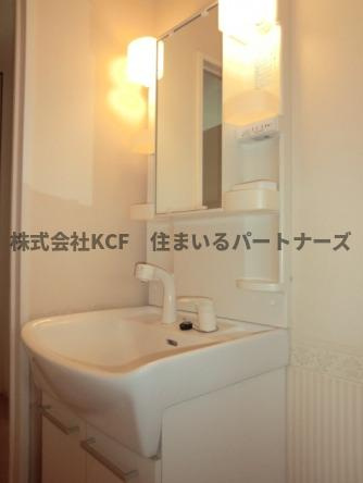 ピエスの洗面所|明るい洗面所です