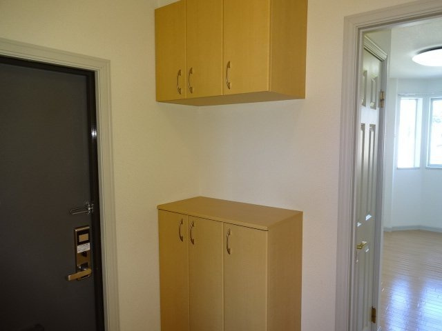 サンコート本郷の玄関|下駄箱