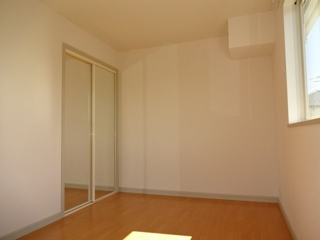 サンコート本郷の洋室|南西洋室