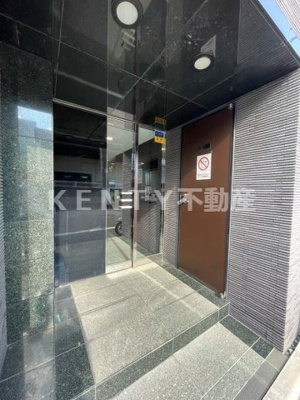 【エントランス】 | ＸＥＢＥＣ千鳥町 | 落ち着いたエントランスです