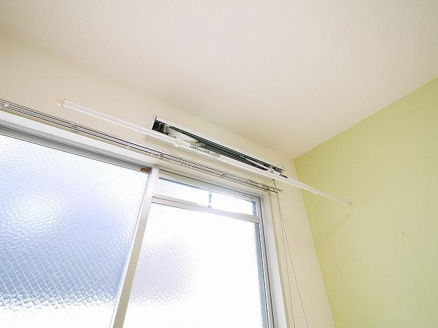 ヴィラあざみの設備|室内で洗濯物が干せます。