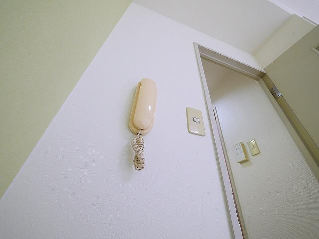 ヴィラあざみのセキュリティ|安心のインターホンです。