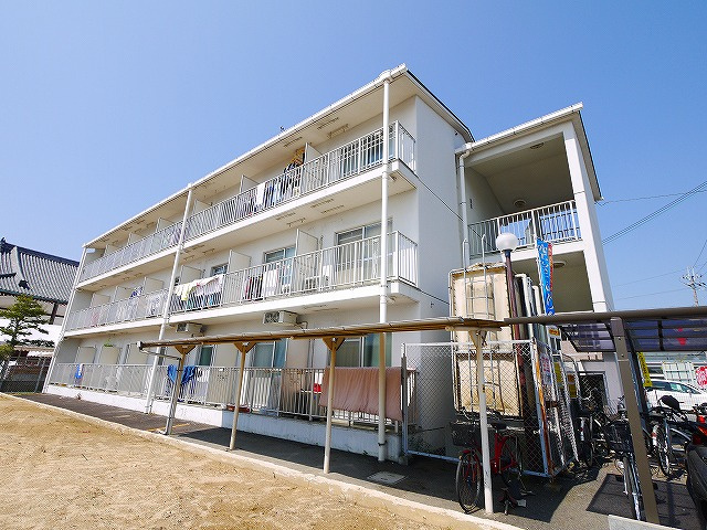 ヴィラあざみの外観|外観は落ち着いています