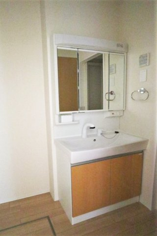 Forest Houseの独立洗面台