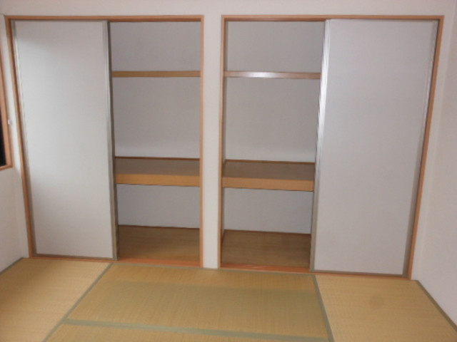 アークフラッツⅡ　B棟の収納