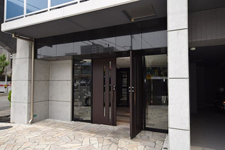 【エントランス】