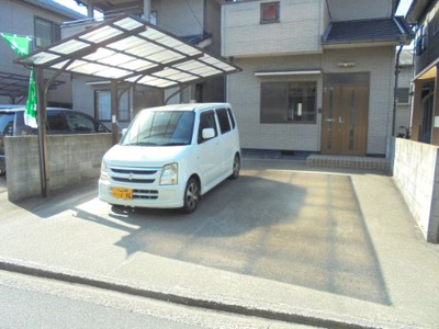 【駐車場】 | マーブルハイツ | カーポート付き