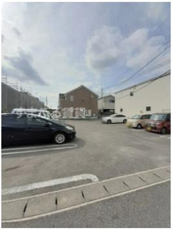 【駐車場】