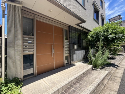 【エントランス】 | ジュネ三軒茶屋