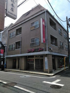 【外観】 | 鉄筋コンクリート造のがっちりとした建物。