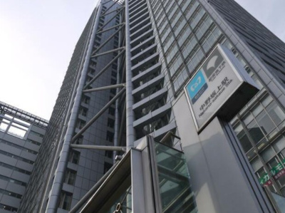 【外観】 | 中野坂上サンブライトツイン | 鉄骨鉄筋コンクリート造のがっちりとした建物。