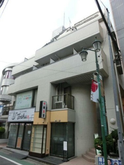 【外観】 | 鉄筋コンクリート造のがっちりとした建物。